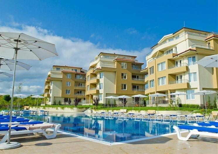 Аппартамент Pines Beach Resort Byala  Exterior photo