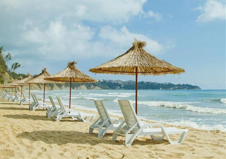 Аппартамент Pines Beach Resort Byala  Exterior photo